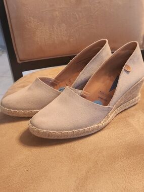 Casual Espadrille Wedge Pumps in Light Taupe